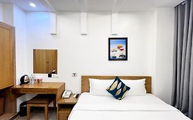 RedDoorz Sao Mai Hotel Ton That Tung